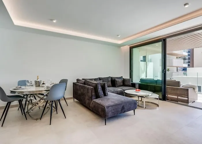 Ultimate - Jade Tower - Perfect Location * Fuengirola