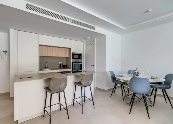 Ultimate - Jade Tower - Perfect Location * Fuengirola