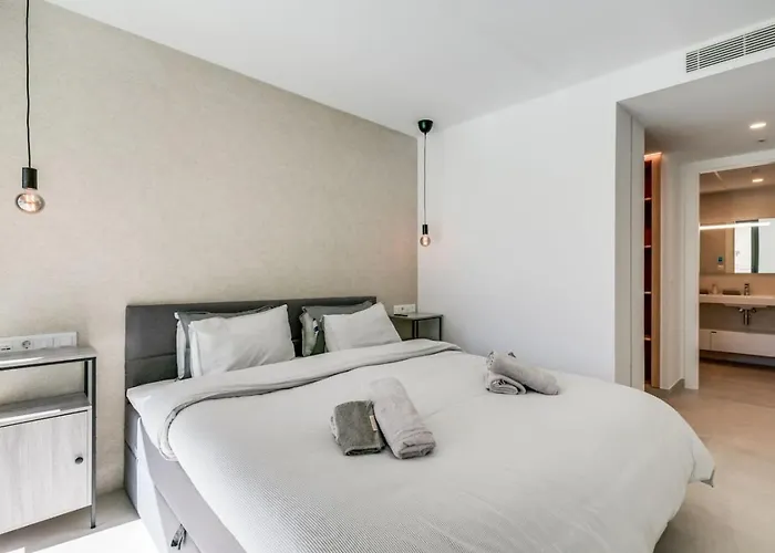 Ultimate - Jade Tower - Perfect Location *